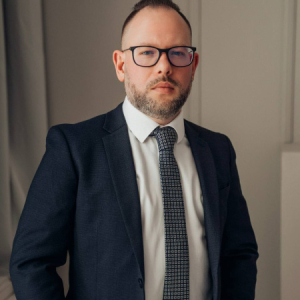 Алексей Леонидович Прибыльский – 29.01.2026 года избран председателем Минской городской коллегии адвокатов.