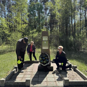 Адвокаты  приняли участие в благоустройстве территории памятных мест, связанных с жертвами нацизма
