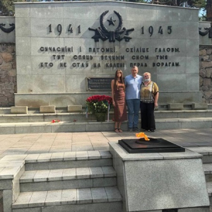 Возложение цветов в мемориальном комплексе «Масюковщина» Возложение цветов в мемориальном комплексе «Масюковщина»
