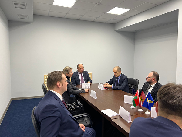 Адвокаты обсуждают основы конституционного строя на диалоговой площадке в Минске