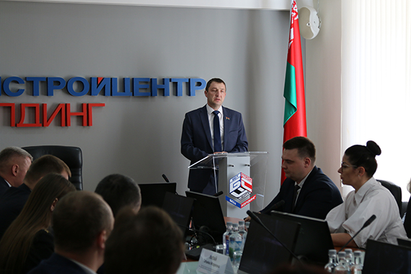 Группа по правовому просвещению Мингорисполкома встретилась с коллективом «Белстройцентра»